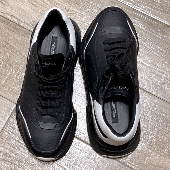 Dolce & Gabbana Daymaster Black & White Sneakers - Picture 7 of 11